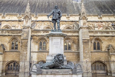Statue of Oliver Cromwell